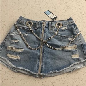 NWT LF Chain Skirt
